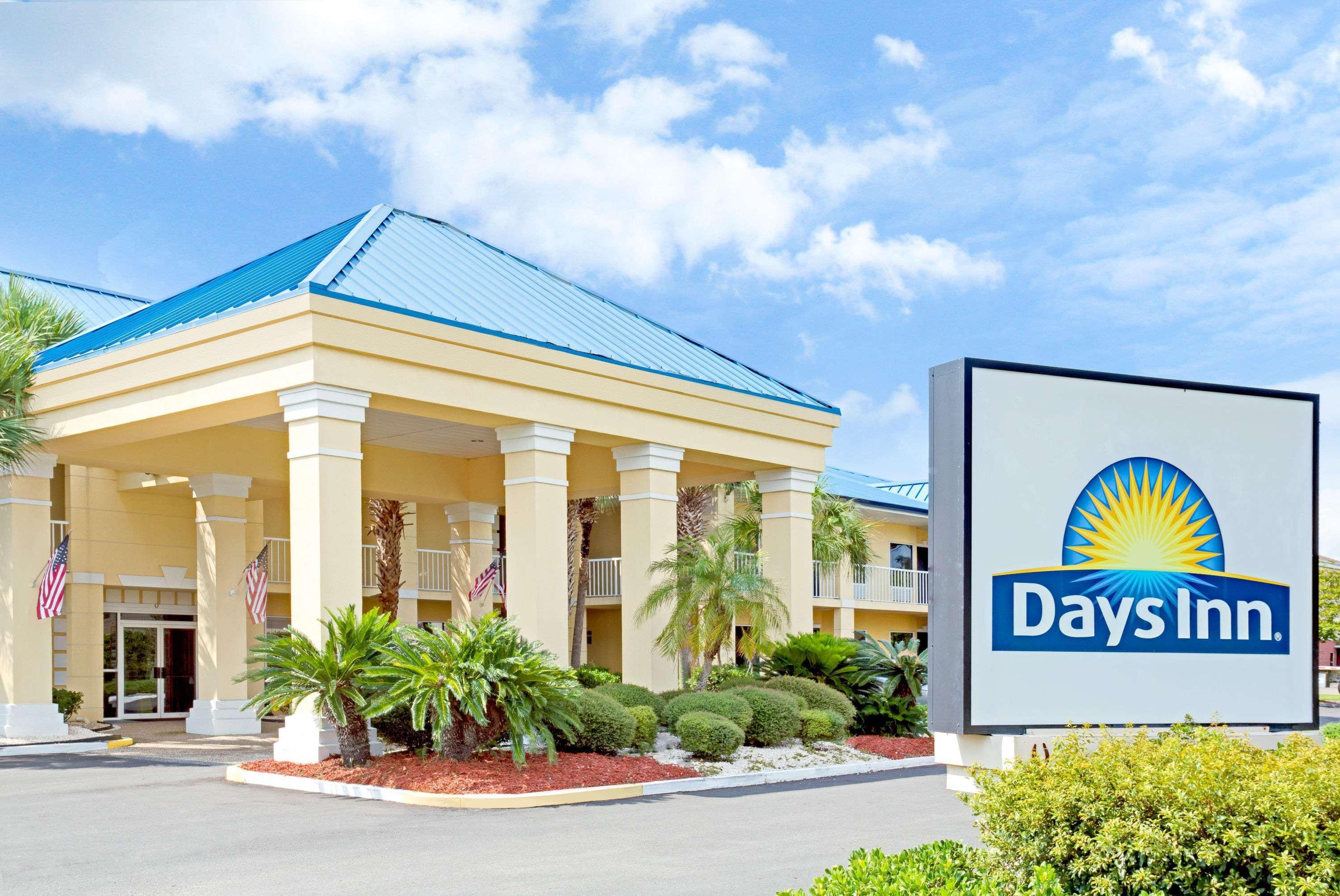 Days Inn By Wyndham Kingsland Ga Dış mekan fotoğraf